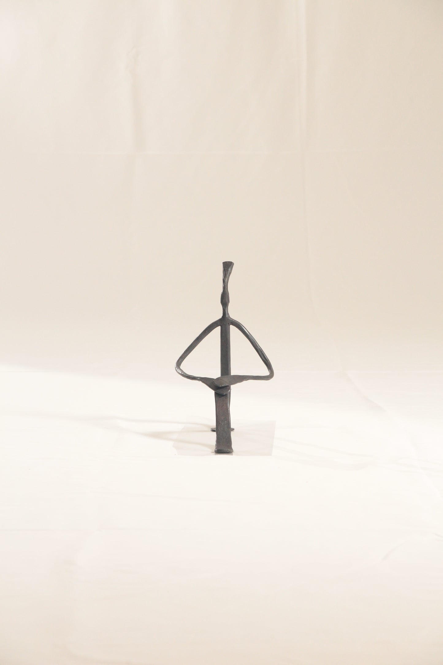 Sculptures・オブジェ タイトル 座る(大人)