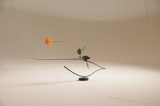 Single Flower Vases・花器　一輪刺し　タイトル　アラジン