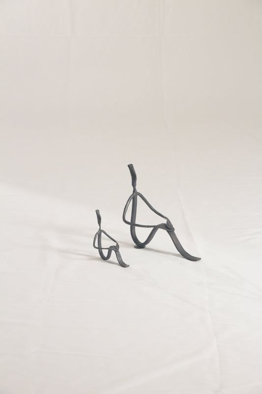 Sculptures・オブジェ タイトル 座る（大人）